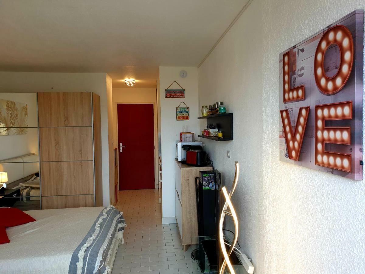 Studio Port Venus Village Naturiste แอกด์ ภายนอก รูปภาพ